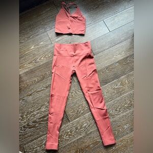 Set active from LA leggings and top